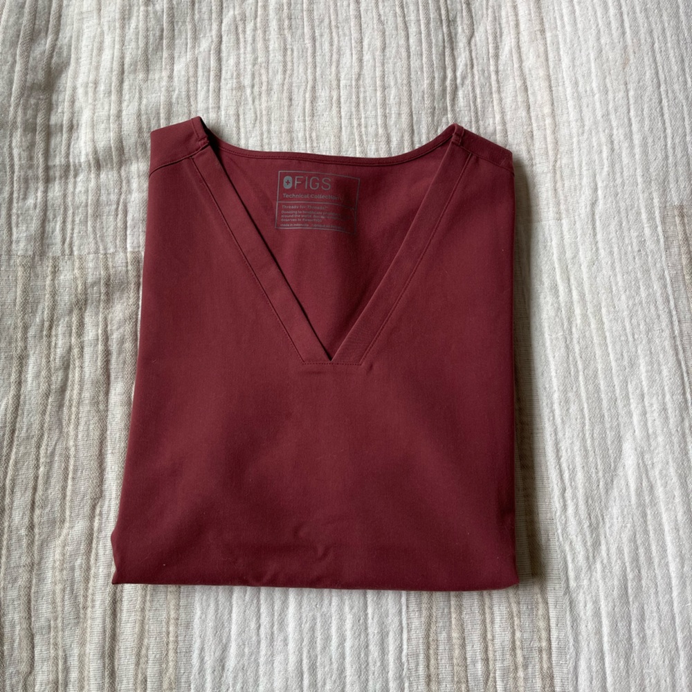 Figs Burgundy scrub set. Top and bottom